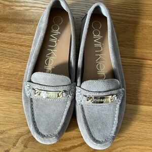 Calvin Klein Lunasi Style suede loafer. Light tan color. size 7.5